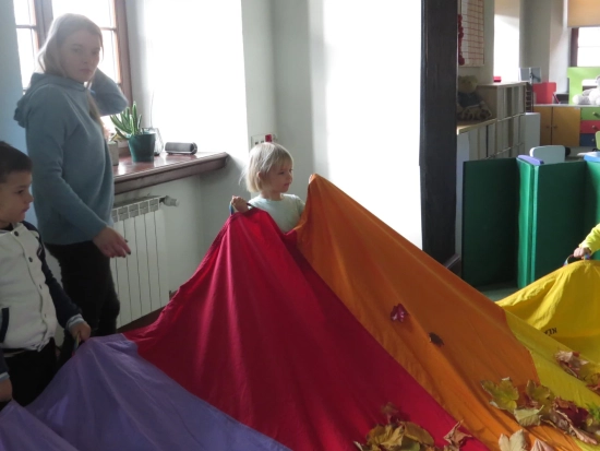 Rybki, zajęcia edukacyjne w Bibliotece Miejskiej, 28.10.2025